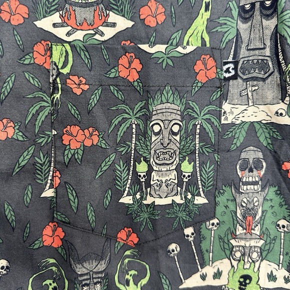 Creepy Co Shirt 2XL Tiki Totem AOP Halloween Limited Edition Horror Hawaiian - Picture 6 of 11